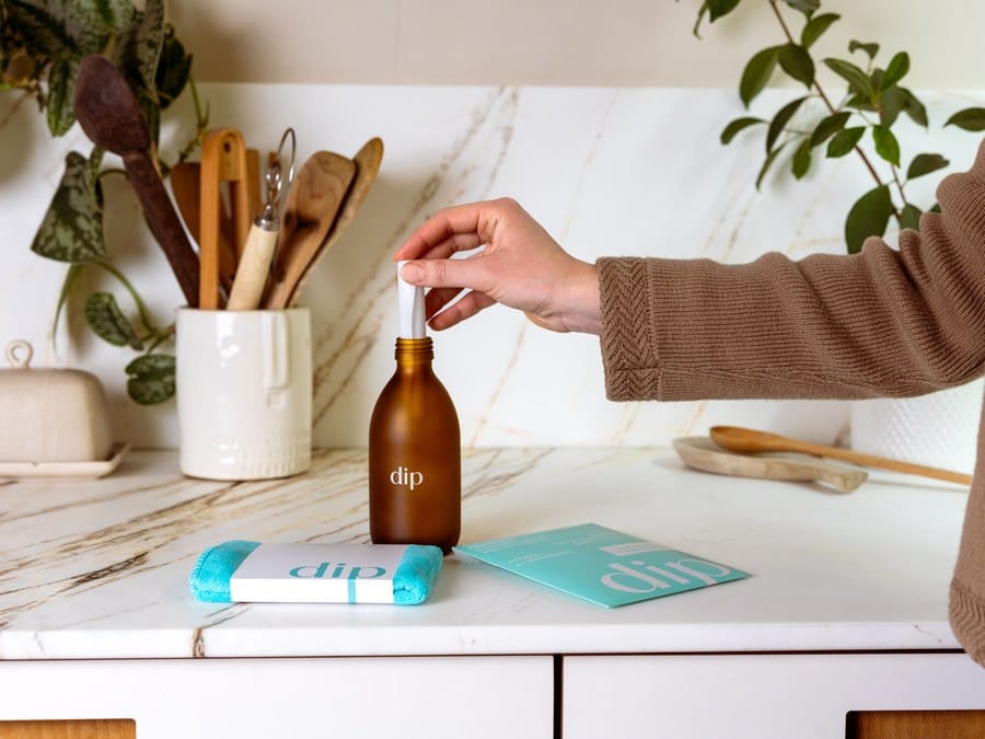 Drop a sheet in the bottle